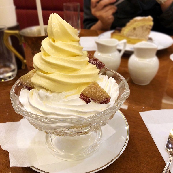 スイートポテトのソフトクリームサンデー